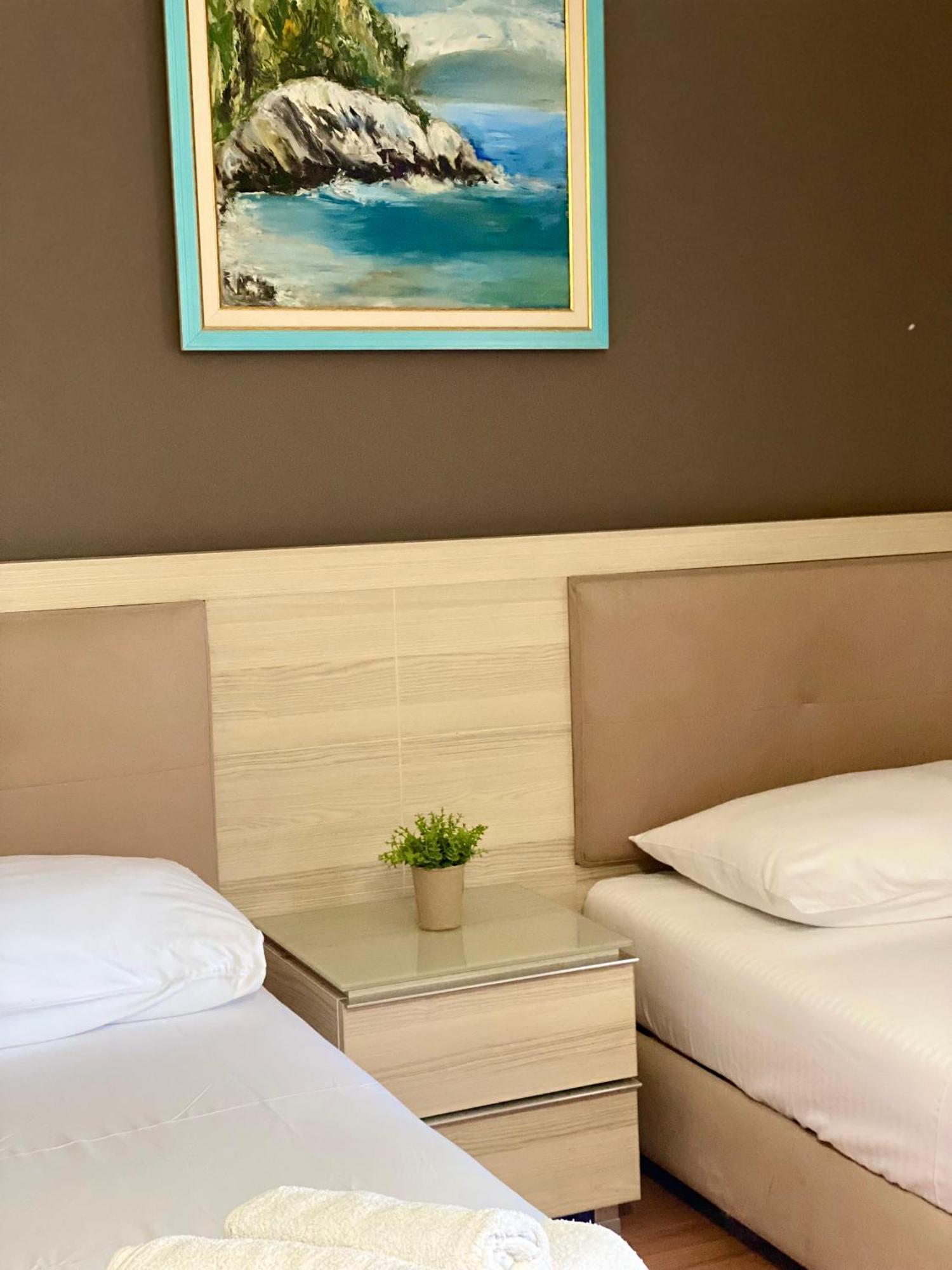 博柯酒店 Vlorë 外观 照片